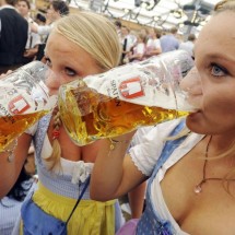 Gorące Oktoberfest, czyli dziewczyny i piwo! — 39