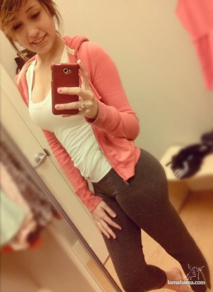 Girls in tight leggings IV - Pictures nr 25