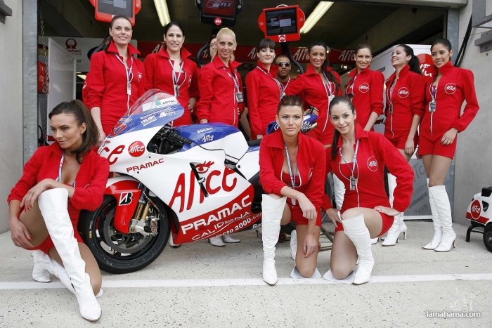 Girls of MotoGP Racing - Pictures nr 38