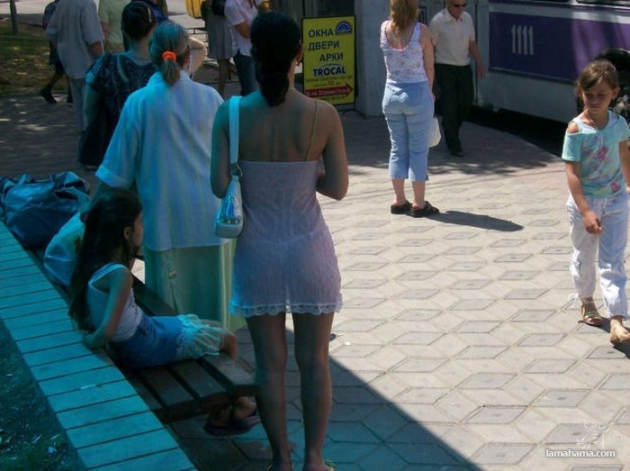 Hot girls in the streets - Pictures nr 9