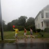 People having fun with Hurricane Irene - Pictures nr 19