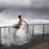 People having fun with Hurricane Irene - Pictures nr 1