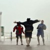 People having fun with Hurricane Irene - Pictures nr 31