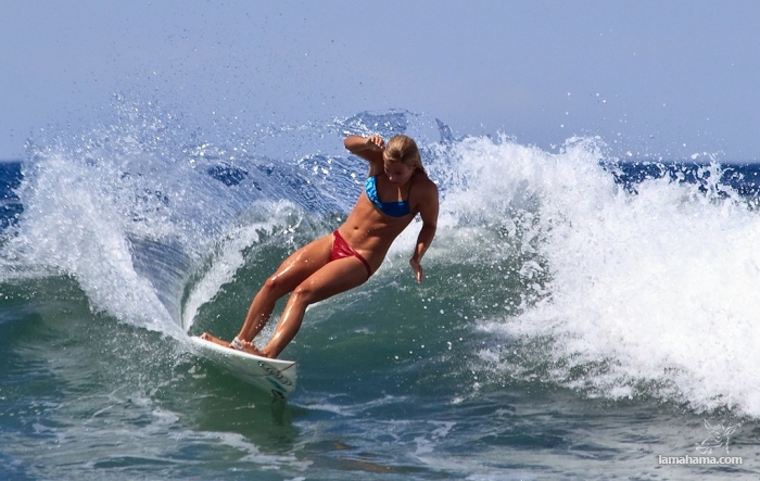 Beautiful girls surfing - Pictures nr 13