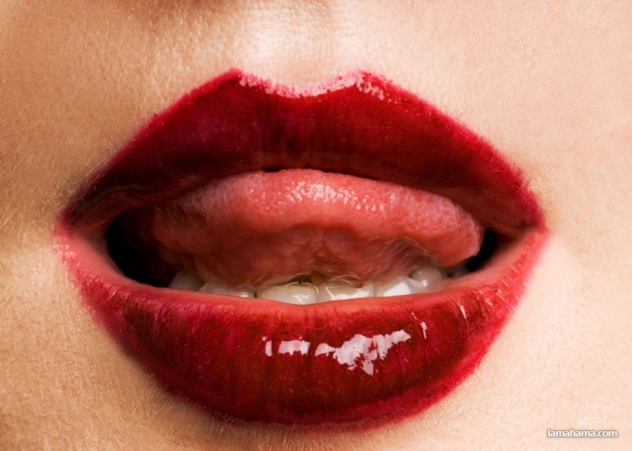 Sensual female lips - Pictures nr 1