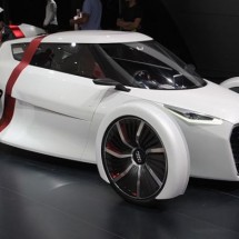 Cars and girls of Frankfurt Auto Show 2011 — 10
