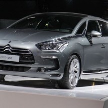Cars and girls of Frankfurt Auto Show 2011 — 16