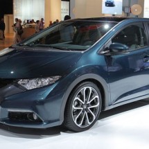 Cars and girls of Frankfurt Auto Show 2011 — 31