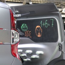 Cars and girls of Frankfurt Auto Show 2011 — 66