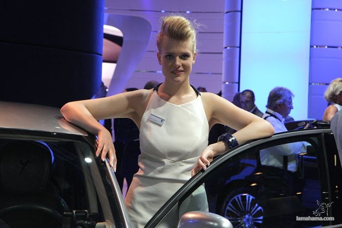 Auta i hostessy z Frankfurt Auto Show 2011 - Zdjecie nr 50