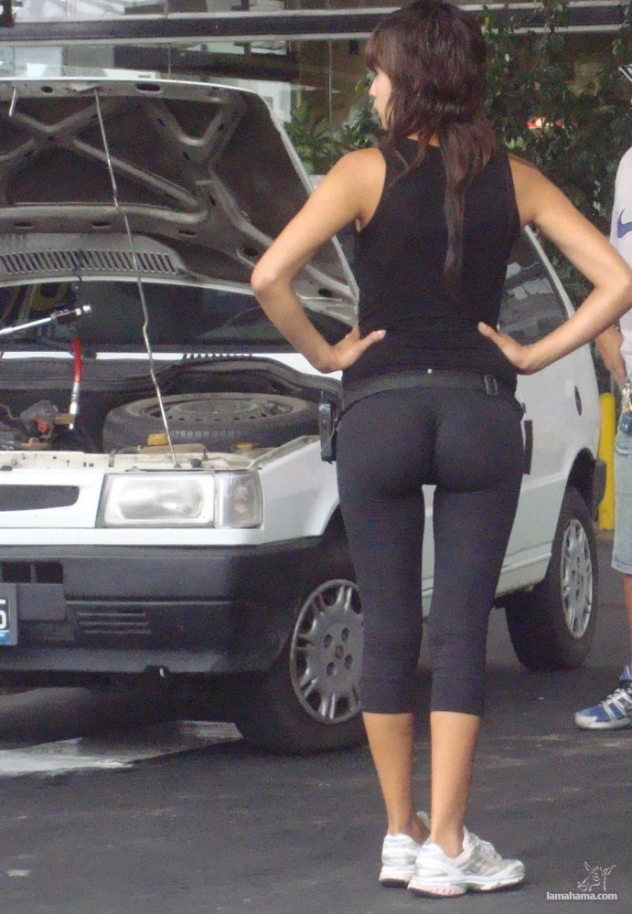 Hot girls in tight leggings II - Pictures nr 13