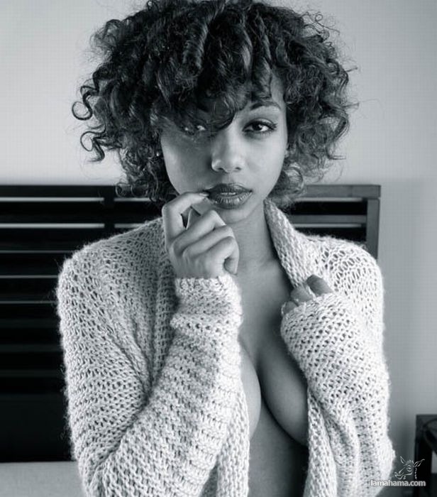Hot girls wearing sweaters - Pictures nr 21