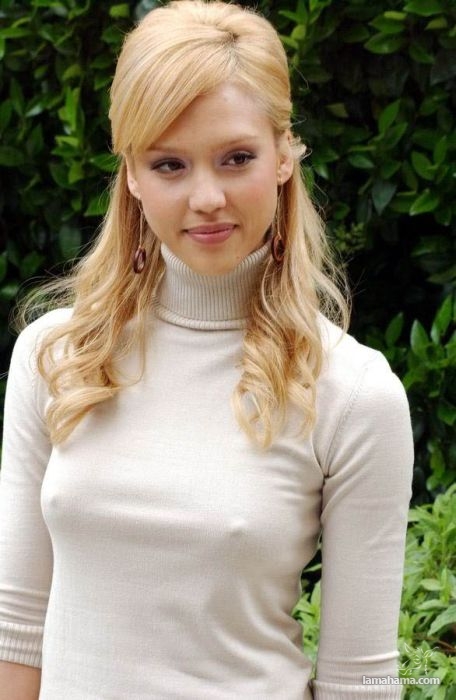Hot girls wearing sweaters - Pictures nr 73