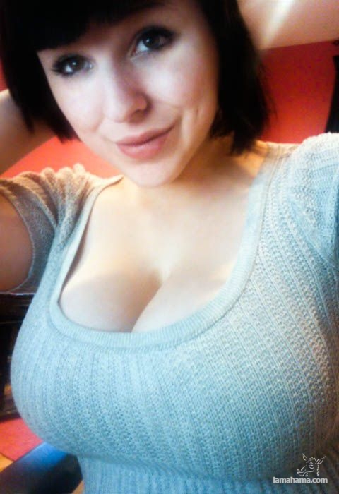 Hot girls wearing sweaters - Pictures nr 74