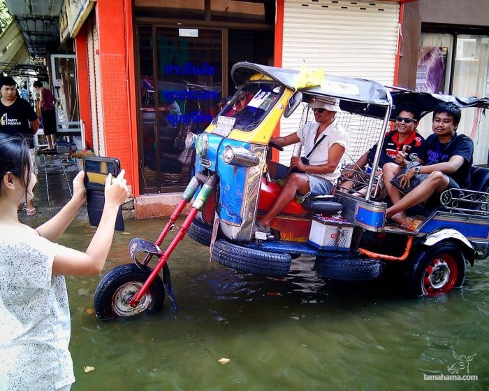 Ciekawe sposoby na powódź w Tajlandii - Zdjecie nr 18