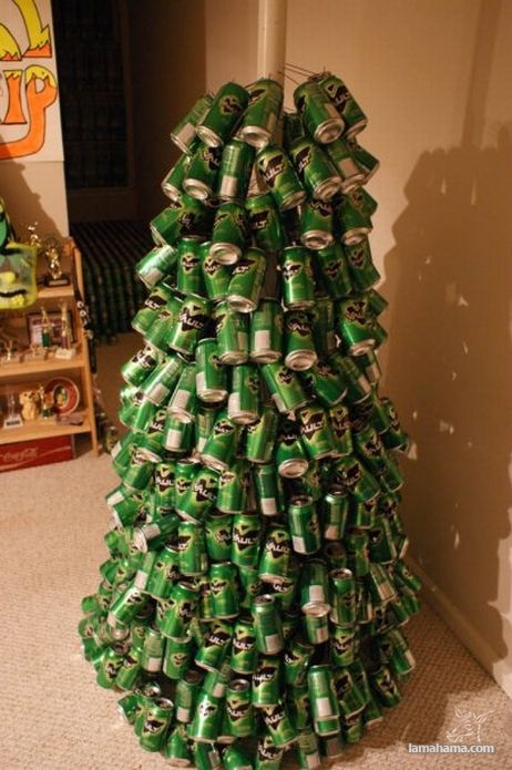 How to make a Christmas tree with beer cans? - Pictures nr 10
