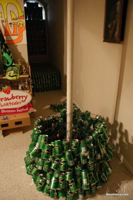 How to make a Christmas tree with beer cans? - Pictures nr 5
