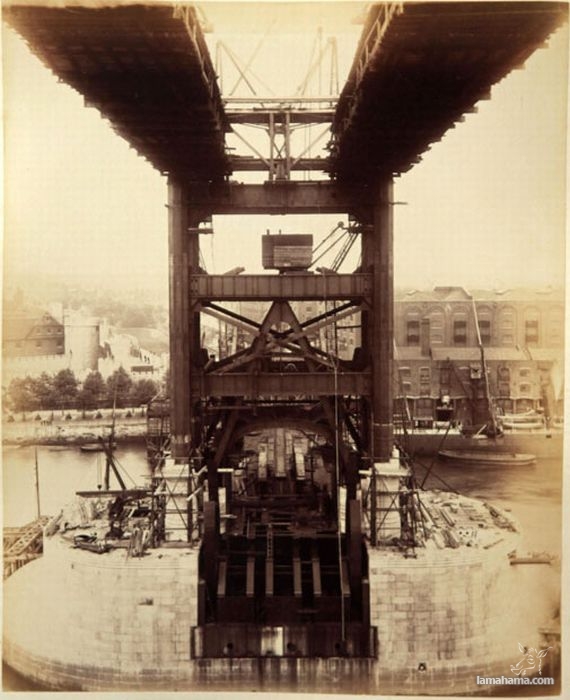 Stare fotki z budowy London Tower Bridge - Zdjecie nr 10