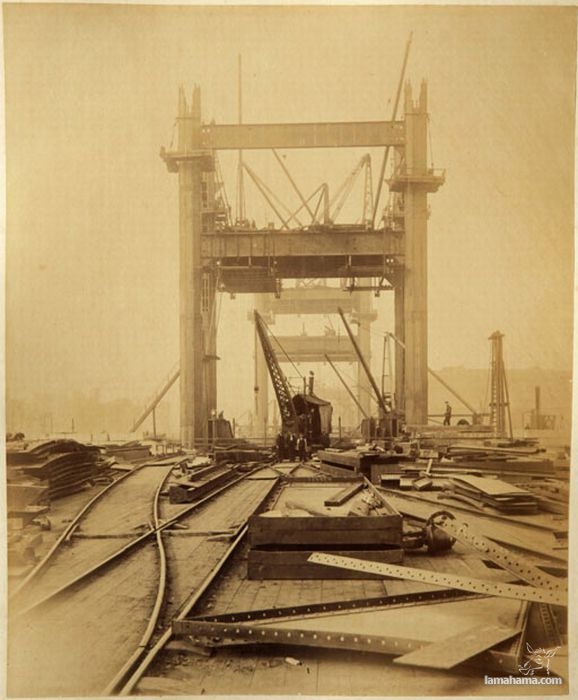 Old photos from the construction of London Tower Bridge - Pictures nr 5