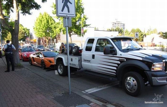 Confiscated 13 cars for racing in Vancouver - Pictures nr 11