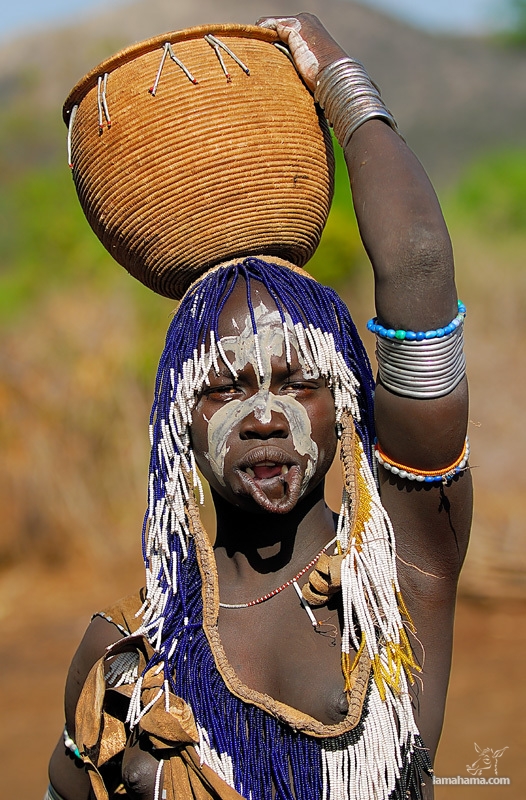 Women from the Mursi tribe - Pictures nr 4
