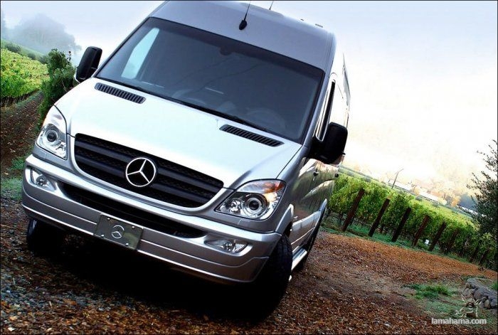 How to equip the Mercedes van? - Pictures nr 1