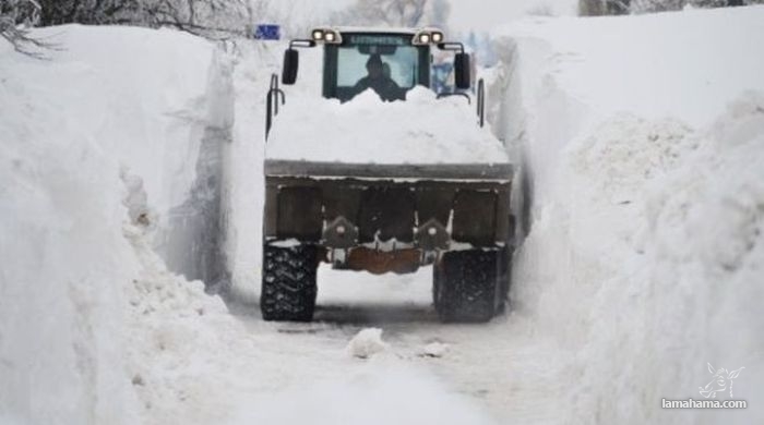 Wioska w Rumunii zasypana mega śniegiem - Zdjecie nr 10