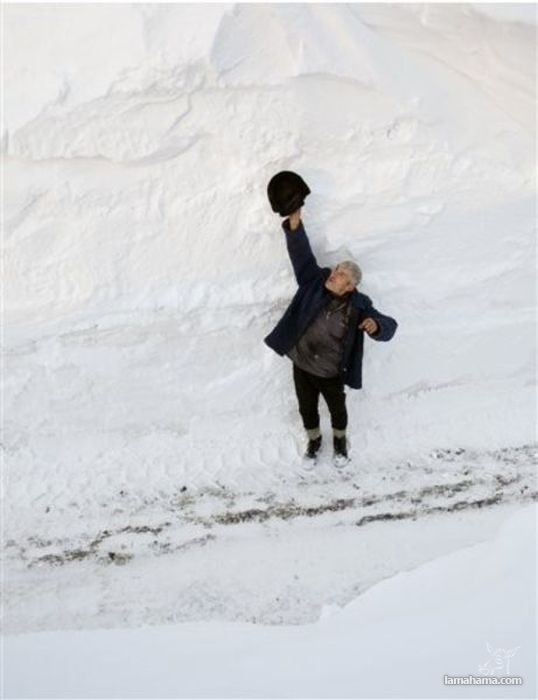 Wioska w Rumunii zasypana mega śniegiem - Zdjecie nr 12