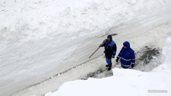 Wioska w Rumunii zasypana mega śniegiem - Zdjecie nr 18