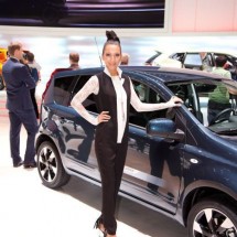 Dziewczyny z targów Genewa Motor Show 2012 — 17