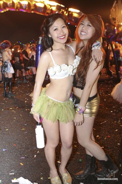 Girls from Electric Daisy Carnival 2012 - Pictures nr 25