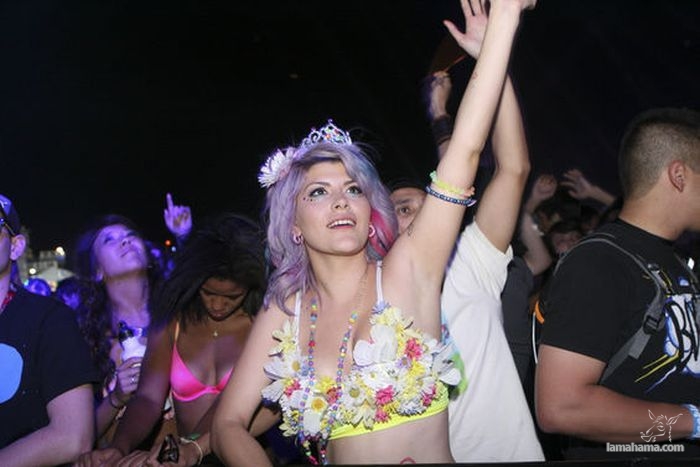 Girls from Electric Daisy Carnival 2012 - Pictures nr 27