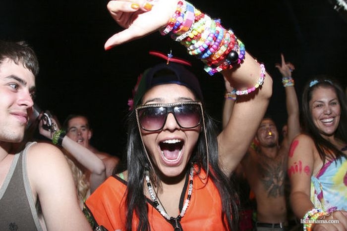 Girls from Electric Daisy Carnival 2012 - Pictures nr 35