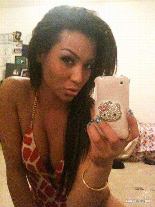 Cute Girls with iPhone - Pictures nr 43