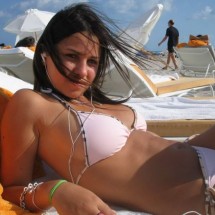 Girls on the beach — 31