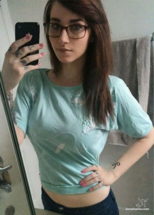 Sexy girls in glasses - Pictures nr 20