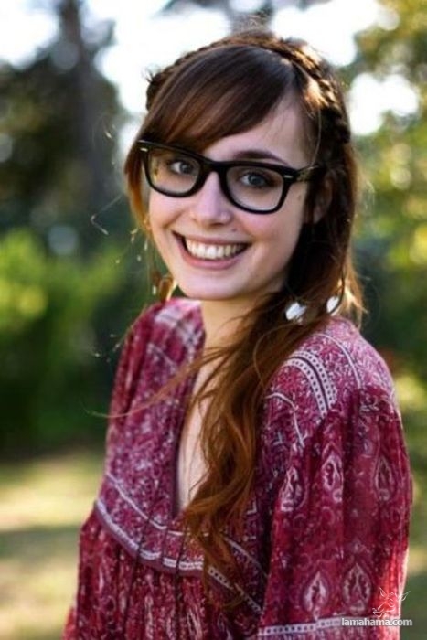 Sexy girls in glasses - Pictures nr 28
