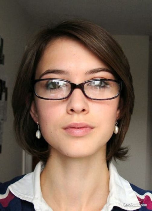 Sexy girls in glasses - Pictures nr 3