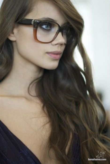 Sexy girls in glasses - Pictures nr 43