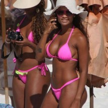 Dziewczyny w bikini — 37