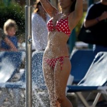 Dziewczyny w bikini — 52