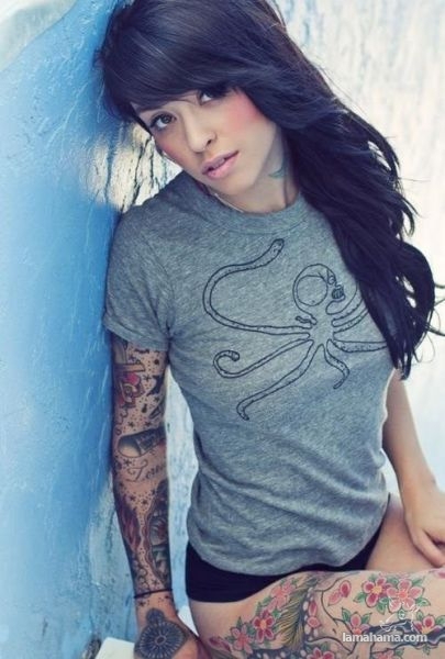 Girls with tattoos - Pictures nr 12