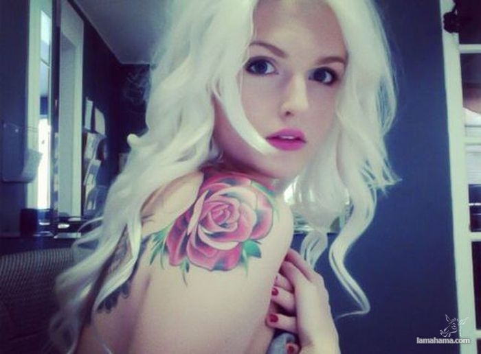 Girls with tattoos - Pictures nr 23