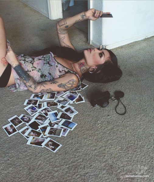 Girls with tattoos - Pictures nr 27