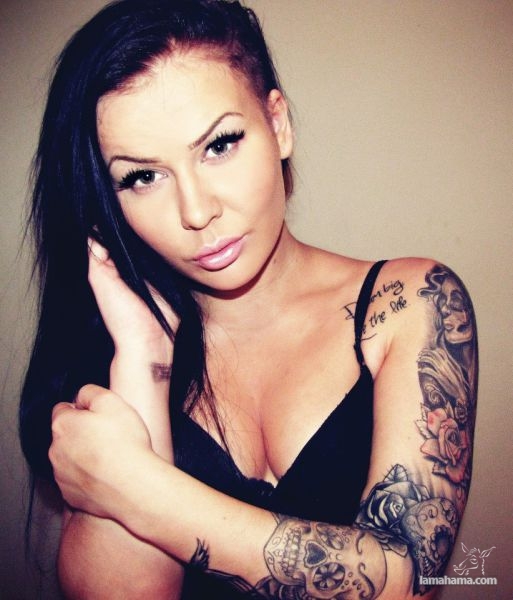 Girls with tattoos - Pictures nr 33