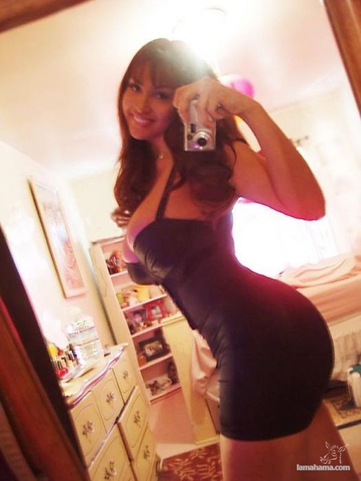 Girls in tight dresses IV - Pictures nr 10
