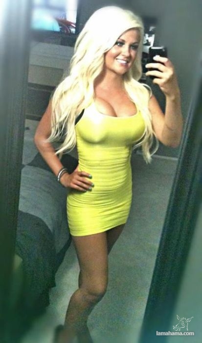 Girls in tight dresses IV - Pictures nr 12