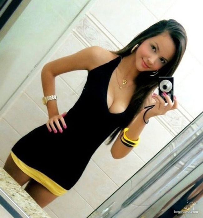 Girls in tight dresses IV - Pictures nr 42