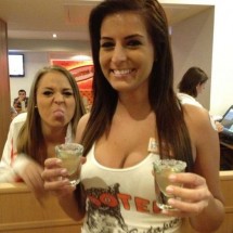 Dziewczyny Hooters z Budapesztu — 18