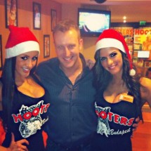 Dziewczyny Hooters z Budapesztu — 38